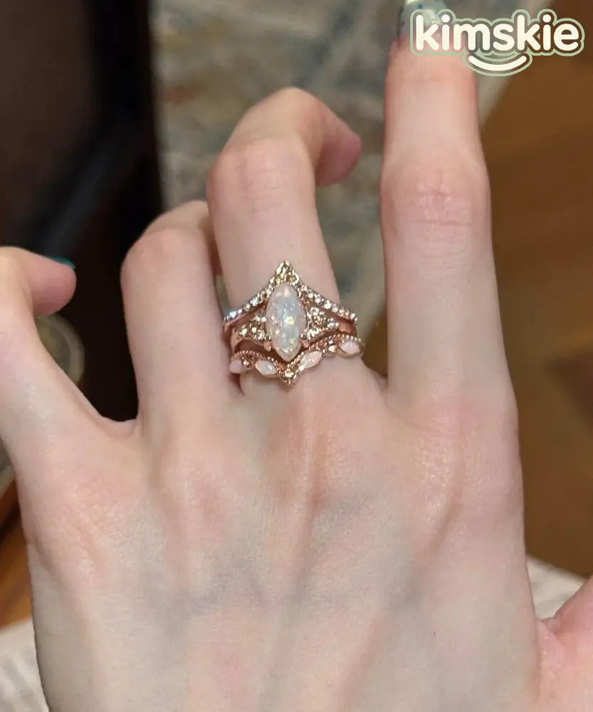 Vogue Gold Alloy Zircon Rings Two-Piece Set